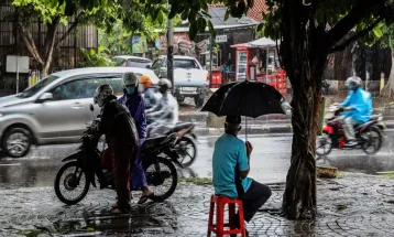 BMKG Terapkan Teknologi Modifikasi Cuaca Jelang Libur Natal dan Tahun Baru