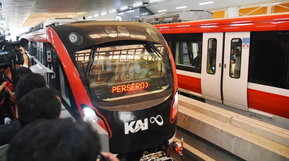 LRT Beroperasi Normal dengan 16 Trainset pada Desember, Hanya 7,5 Menit Headway!