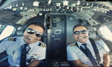 Selain Tidur, Ini Daftar Larangan untuk Pilot Saat Terbang