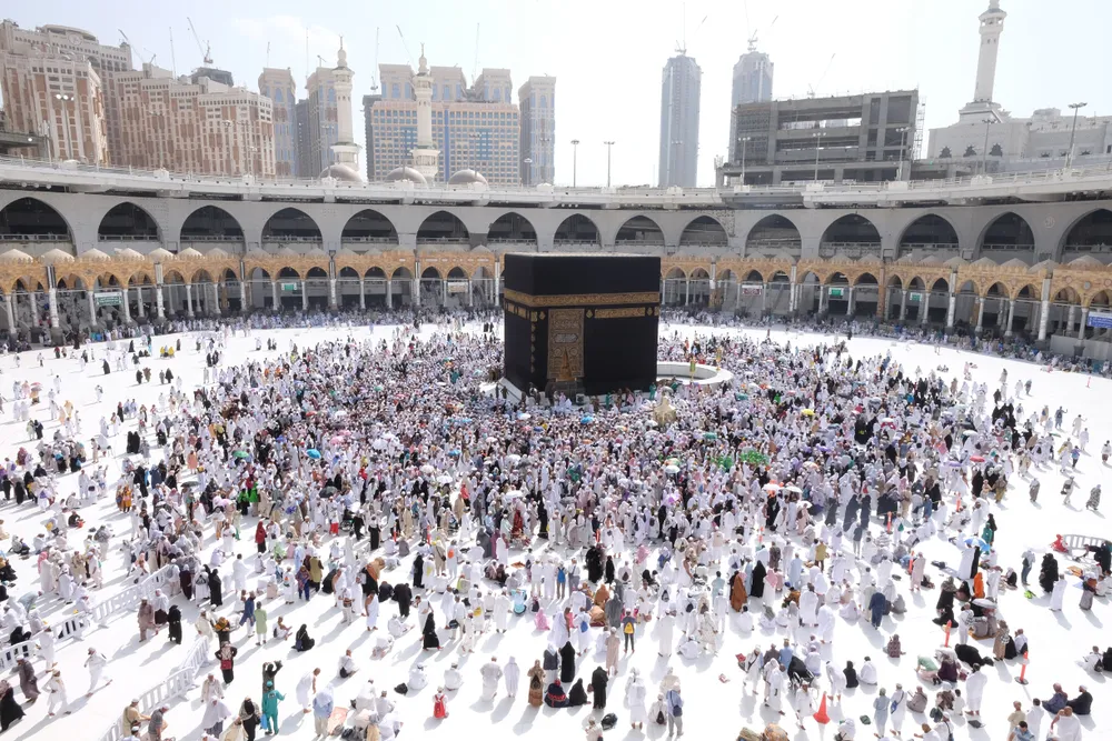 Pemerintah Saudi Izinkan Jemaah Pemegang Semua Jenis Visa untuk Umrah