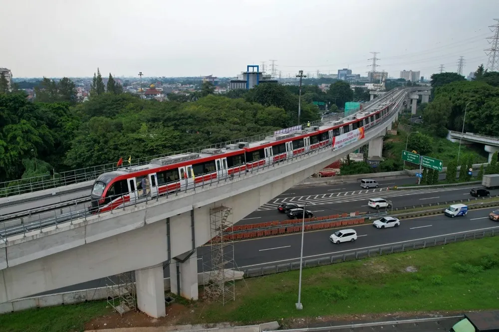 Jam Operasional LRT Jabodebek Diperpanjang, Catat Jadwalnya