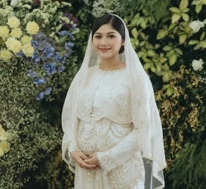 Pesona Erina Gudono Saat Pengajian 4 Bulan Kehamilan di Istana Bogor