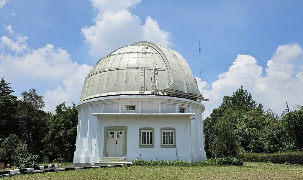 Bosscha Observatory Reopens for Public Night Visits