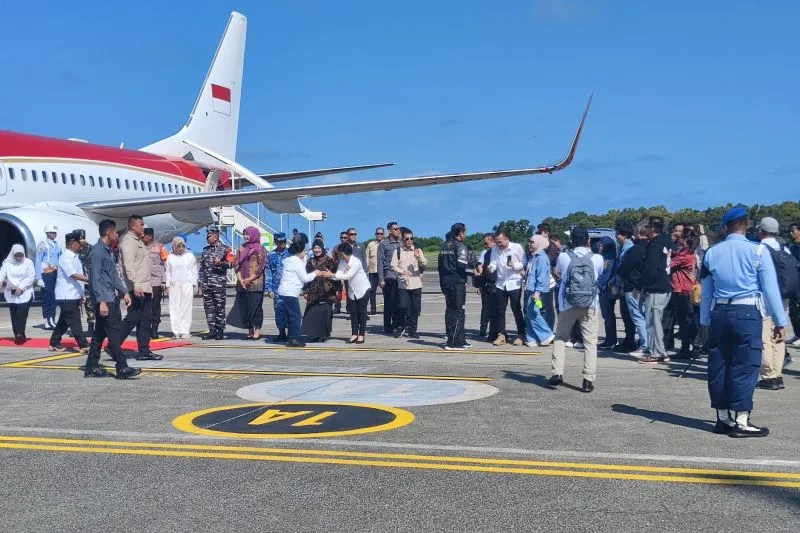 Jokowi Tiba di Balikpapan Menuju IKN, Disambut Raffi Ahmad hingga Atta Halilintar