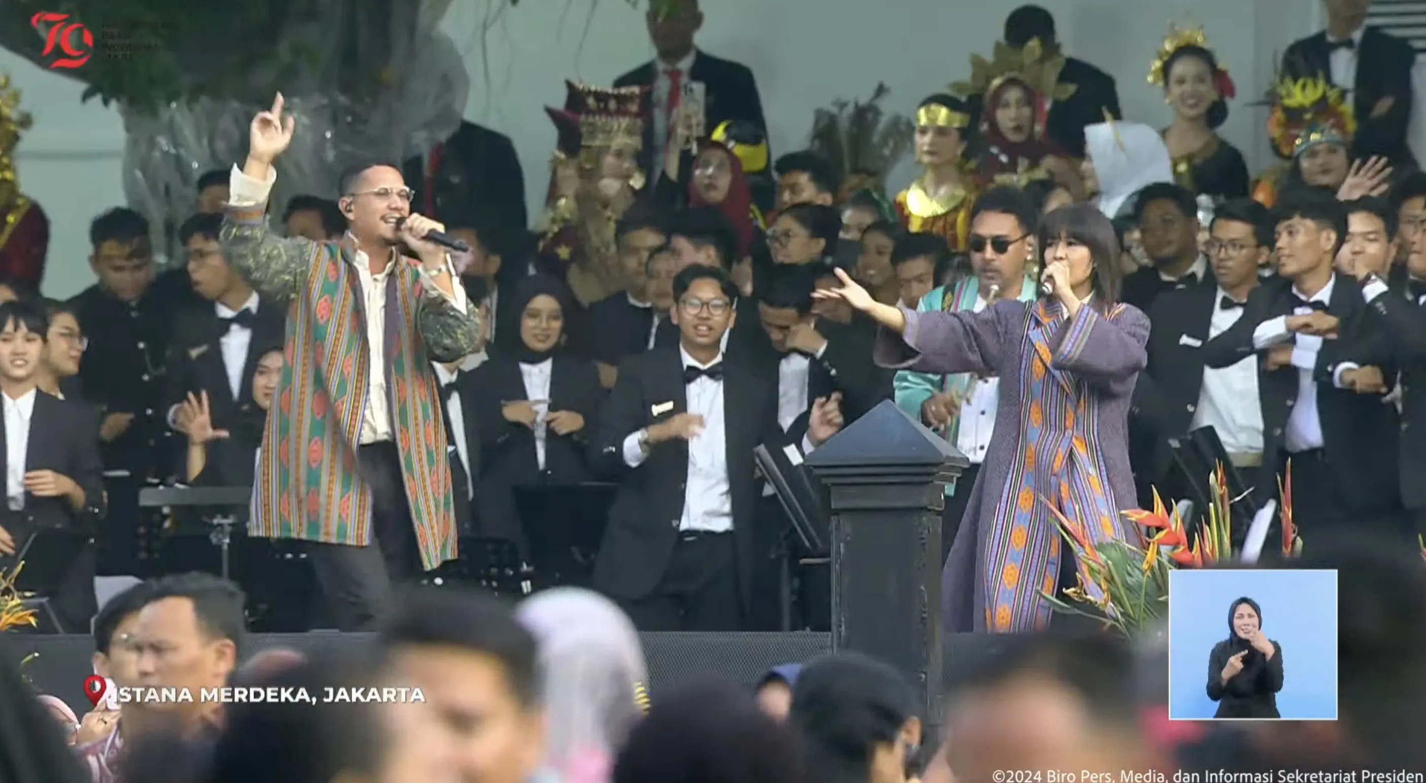 Maliq & D'Essentials Closes the 79th Indonesian Independence Day Ceremony with a Festive Performance