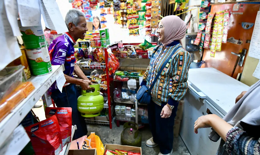 Pertamina President Director Inspects 3 Kilogram LPG Availability in Surakarta