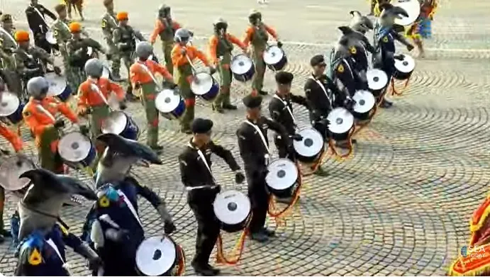 Peringatan HUT TNI ke-79 Tahun: Dibuka Aksi Drumband Gabungan TNI AD, AL dan AU