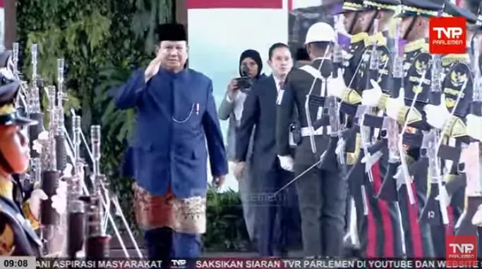 Prabowo Subianto Arrives at MPR/DPR Building