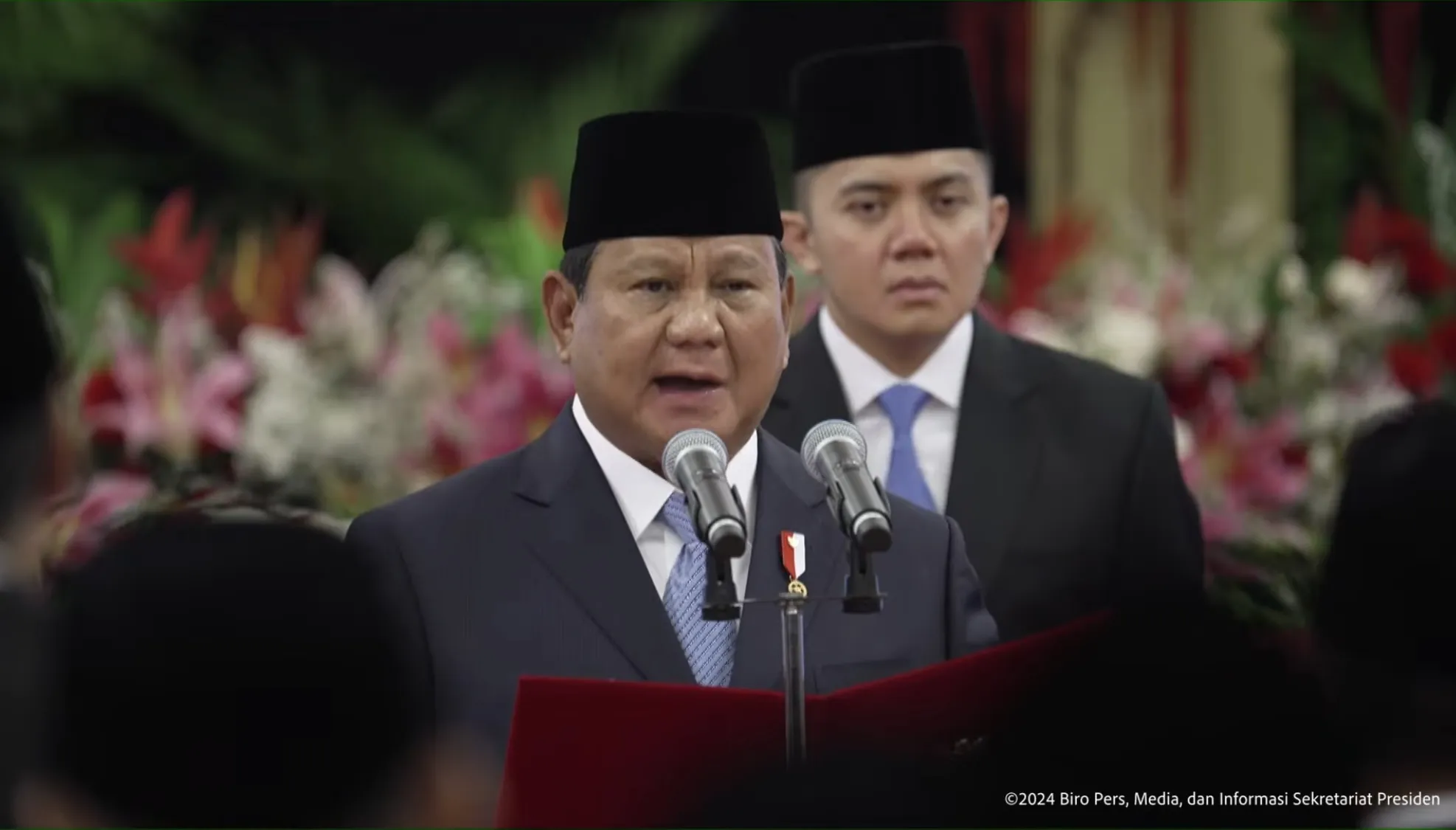 Prabowo Resmi Lantik Jajaran Kabinet Merah Putih