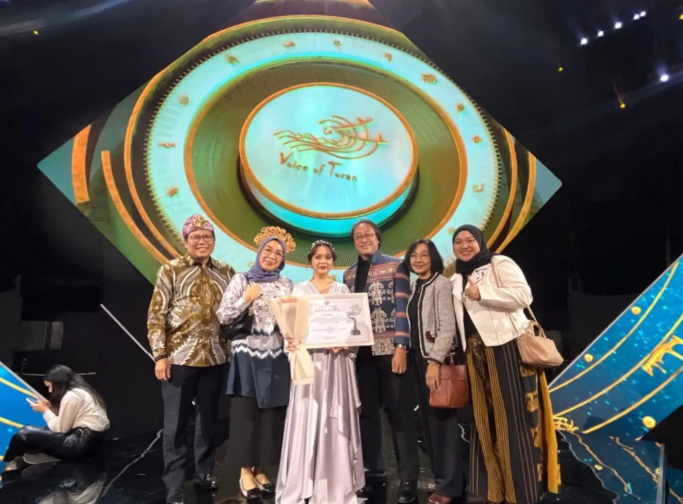 Penyanyi Indonesia Raih Penghargaan di Kompetisi Internasional “Voice of Turan” di Kazakhstan