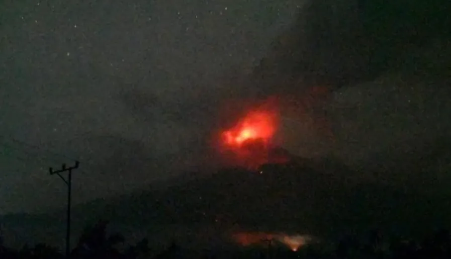 Mount Lewotobi Eruption Shuts Down Four Airports, Disrupting Regional Travel