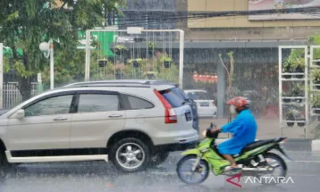 BMKG Prakirakan Cuaca Sebagian Besar Wilayah Indonesia Hujan