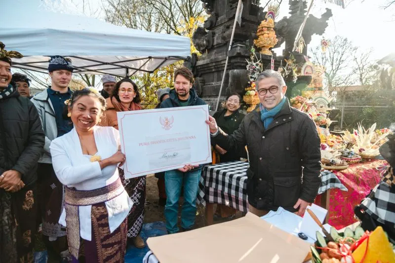 KBRI Den Haag Resmikan Pura Pertama di Belanda, Dibuat dari Batu Hitam Karangasem