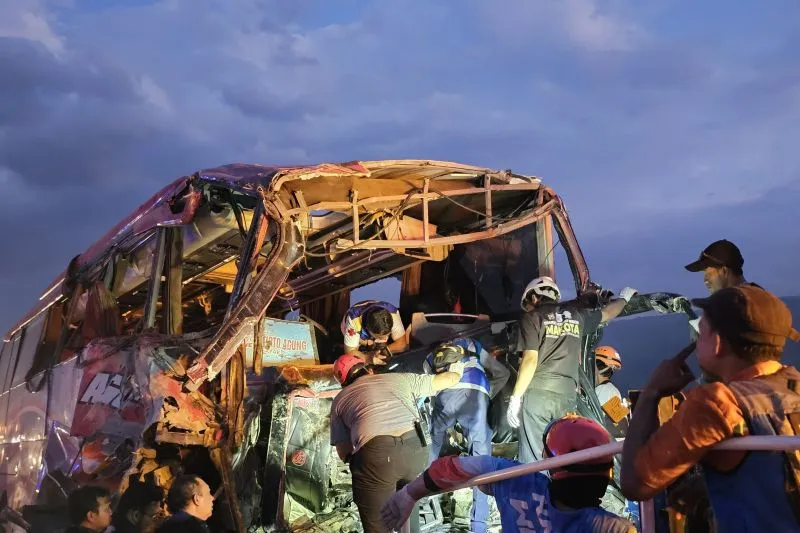 Kronologi Kecelakaan Bus Pariwisata di Tol Malang, Bawa Rombongan Pelajar