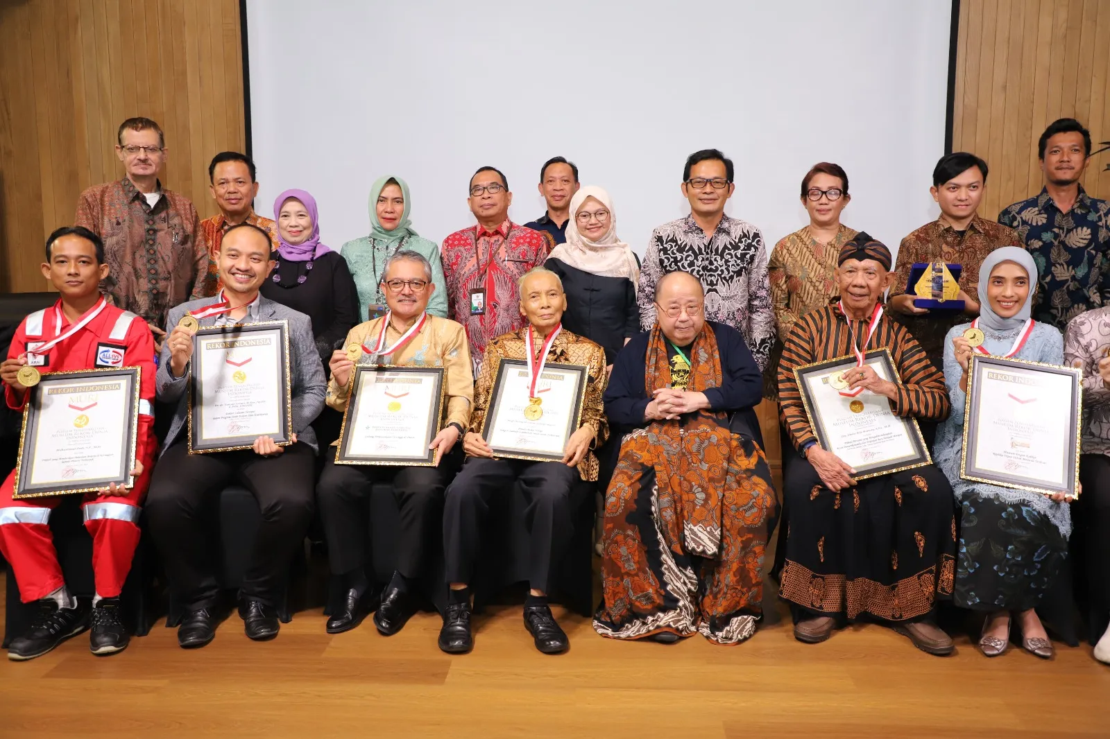 Perpusnas Terima Rekor Muri sebagai Gedung Perpustakaan Tertinggi di Dunia