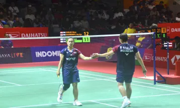 Bermain Sengit, Rinov/Lisa Kunci Tiket 16 Besar Indonesia Masters 2025