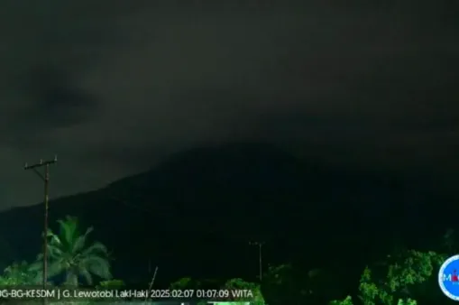 Gunung Lewotobi Laki-laki Kembali Erupsi Jumat Dini Hari