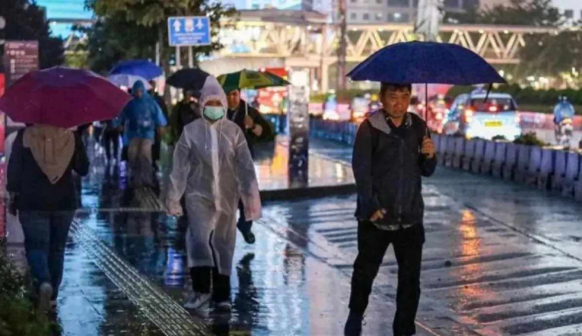 BMKG Prakirakan Seluruh Jakarta Diguyur Hujan Jumat Sore