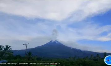 Gunung Lewotobi Laki-Laki Kembali Erupsi Rabu Malam